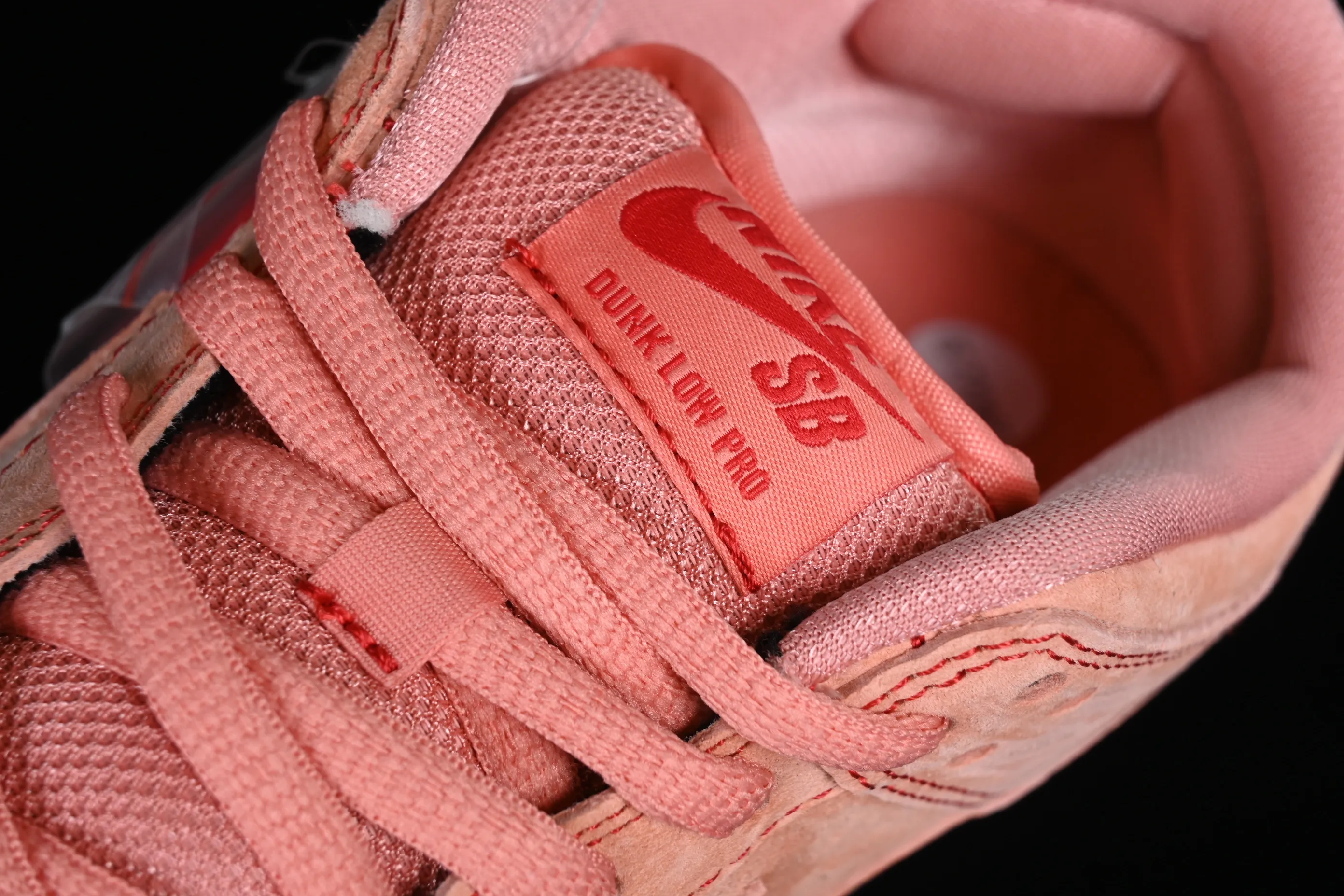 All Categories Nk SB Dunk Series Nk SB Dunk Low low-top sneakers NK SB Dunk Low "Pink" suede pink salmon pink and white suede smashed backboard fashion casual sneakers CV1655-600